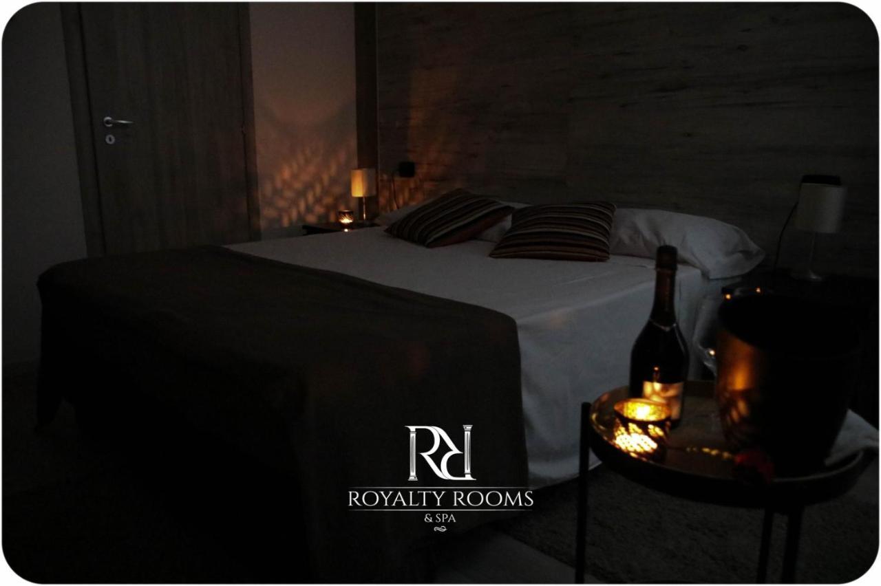 Royalty Rooms & Spa Napoli Dış mekan fotoğraf