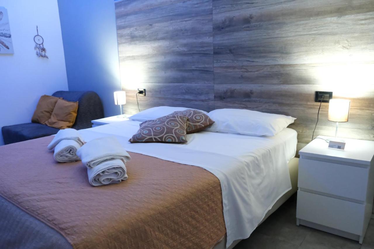 Royalty Rooms & Spa Napoli Dış mekan fotoğraf