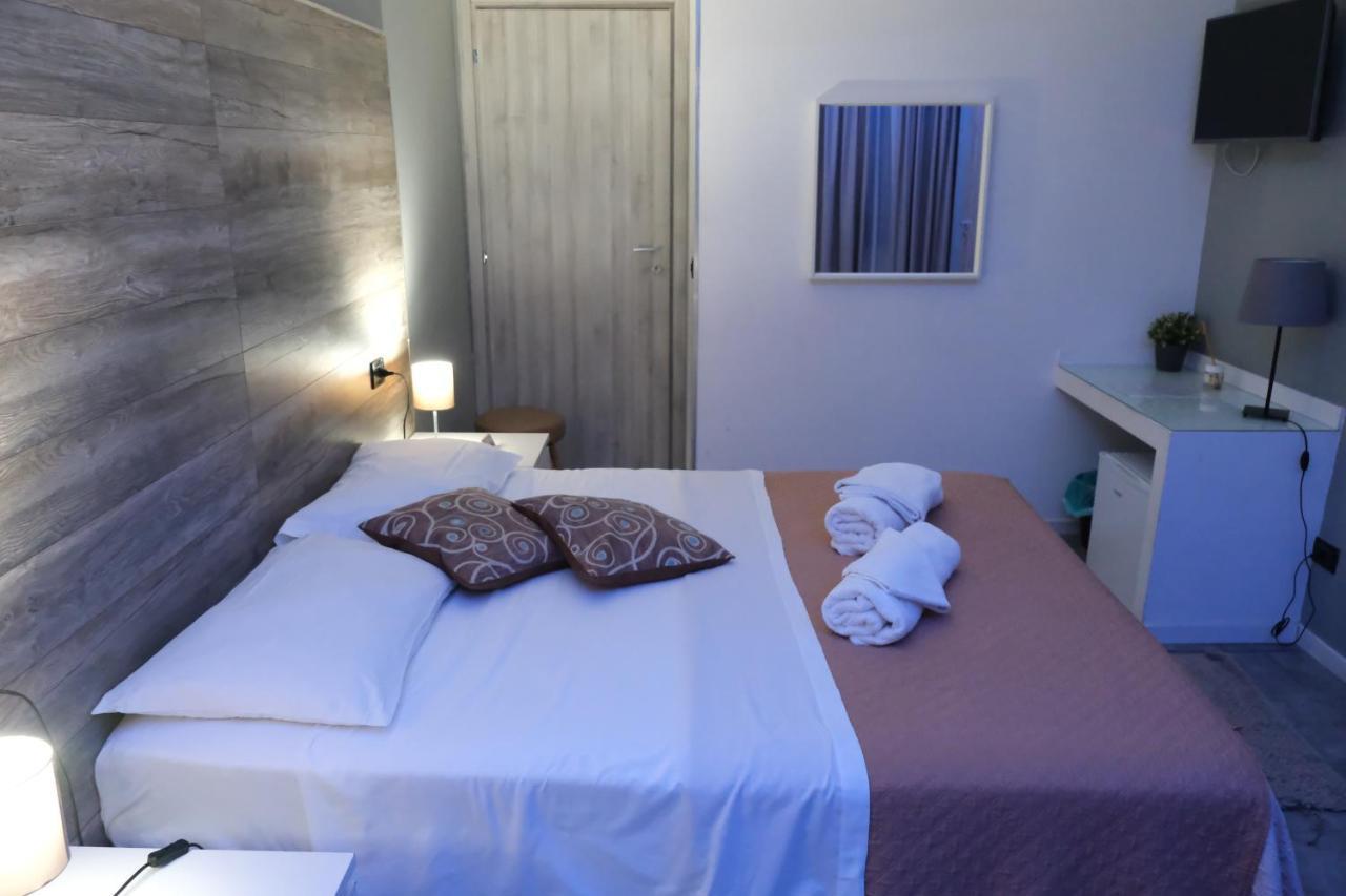 Royalty Rooms & Spa Napoli Dış mekan fotoğraf