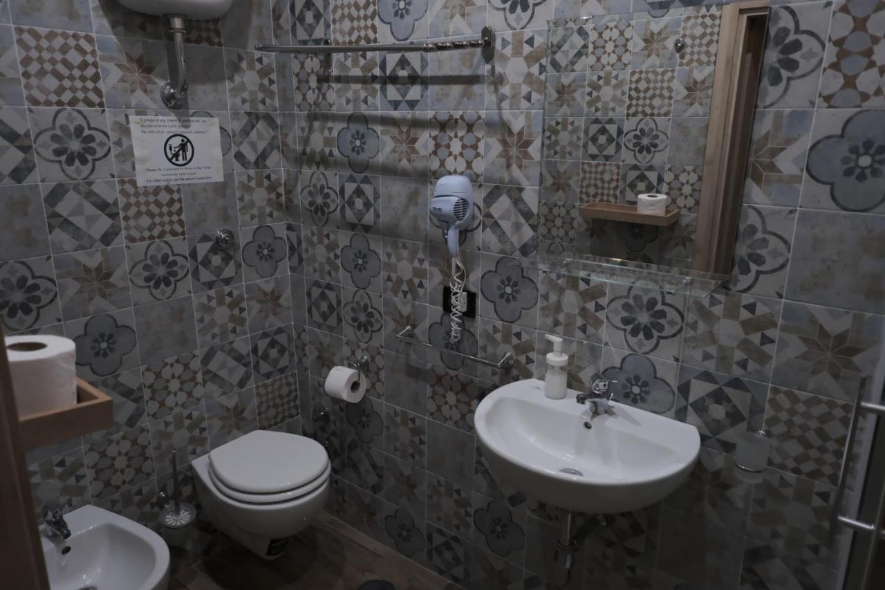 Royalty Rooms & Spa Napoli Dış mekan fotoğraf