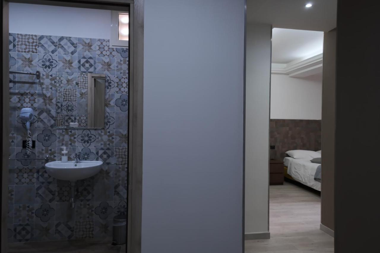 Royalty Rooms & Spa Napoli Dış mekan fotoğraf