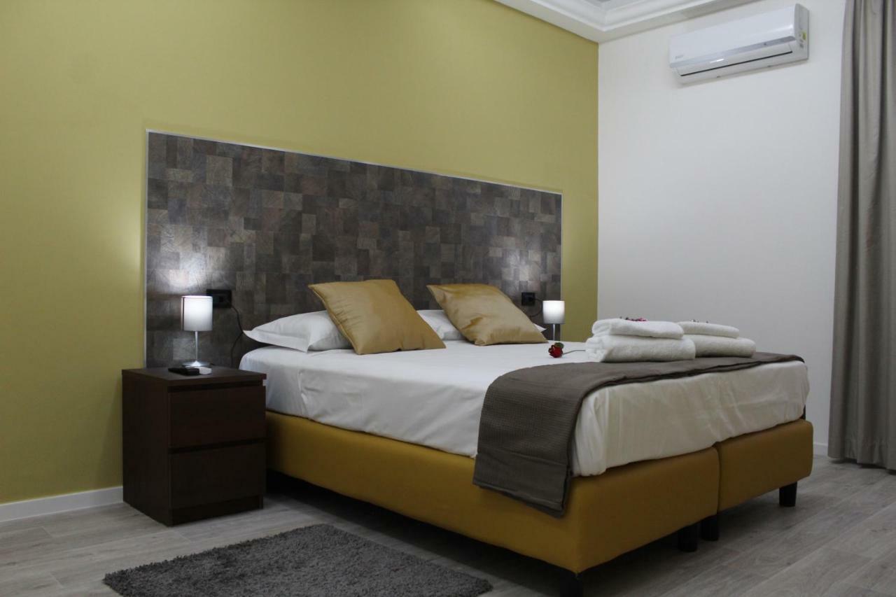 Royalty Rooms & Spa Napoli Dış mekan fotoğraf